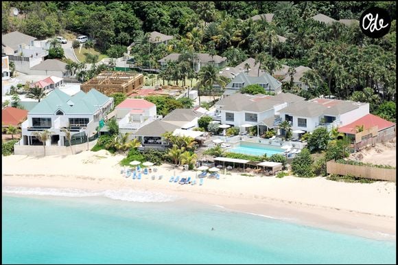 L’ensemble s’inscrit dans la stratégie de montée en gamme du groupe LVMH dans l’hôtellerie de luxe à l’international. 

Exclusif - Hotel Cheval Blanc ex hôtel Ile de France propriété du groupe LVMH sur la plage de Flamands - survol de l'île de Saint-Barthélemy. Daniel Angeli / Bestimage