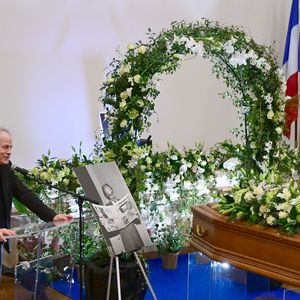 Franz-Olivier Giesbert - Obsèques de J-F.Kahn dans la salle polyvalente de Mussy-sur-Seine, le 29 janvier 2025. Après cet hommage civil en présence de ses proches et notamment du Premier ministre F.Bayrou, le journaliste, décédé le 22 janvier 2025 à 86 ans, sera inhumé dans le cimetière communal dans la plus stricte intimité.
© Romain Doucelin / Bestimage