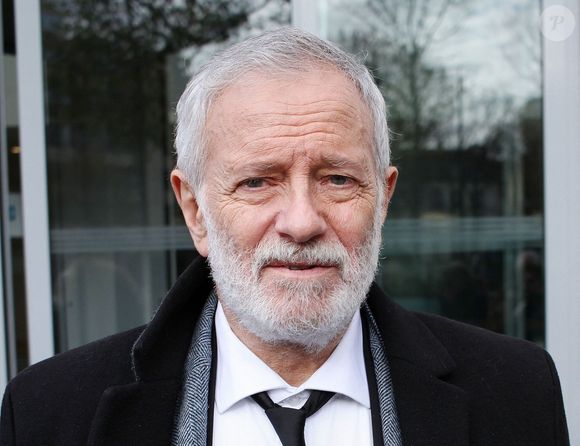 Francis Huster - Les célébrités à la sortie des studios de RTL à Neuilly-sur-Seine, le 8 décembre 2025.
© PsnewZ / Bestimage