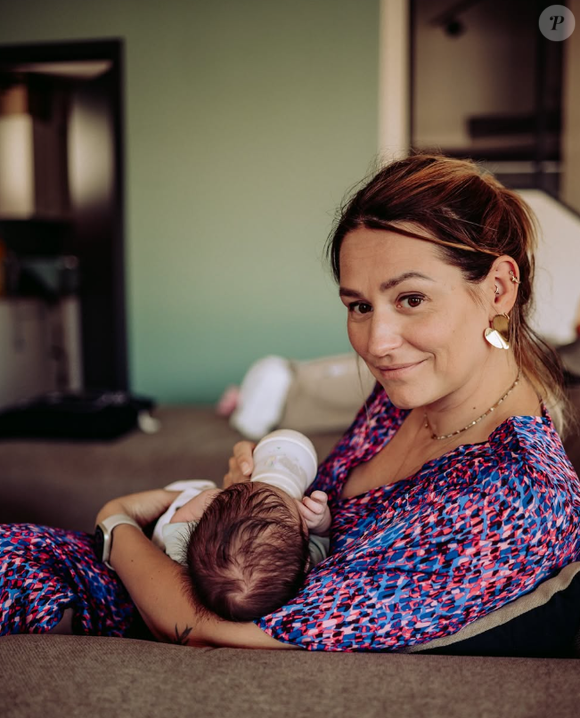 Laure de "Mariés au premier regard" avec Rose, juillet 2024