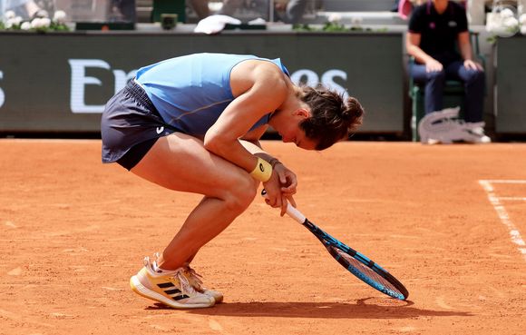 La française Loïs Boisson bat l'américaine Pegula (3-6, 6-4, 6-4), au 4ème tour des internationaux de France de Tennis de Roland Garros 2025 (Jour 9), à Paris, France, le 2 juin 2025. © Jacovides-Moreau/Bestimage
