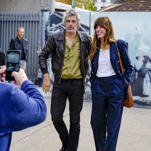 Lou Doillon, avec son compagnon Stéphane Manel,  présente le film Boxes réalisé par sa mère Jane Birkin lors du festival Lumière 2023 à Lyon le 22 octobre 2023.

© Sandrine Thesillat / Panoramic / Bestimage