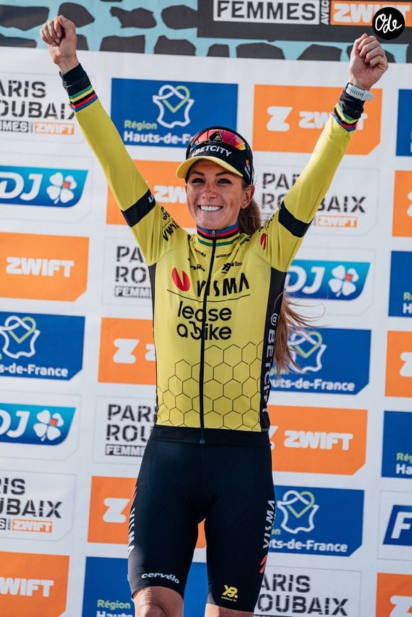 Au cours de sa carrière, elle a été championne olympique de VTT lors des JO de Paris 2024, avant de remporter le Tour de France féminin l'année suivante

Pauline Ferrand-Prevot remporte le Paris Roubaix femmes en 2025.
Crédit : Imago/PsnewZ/Bestimage
