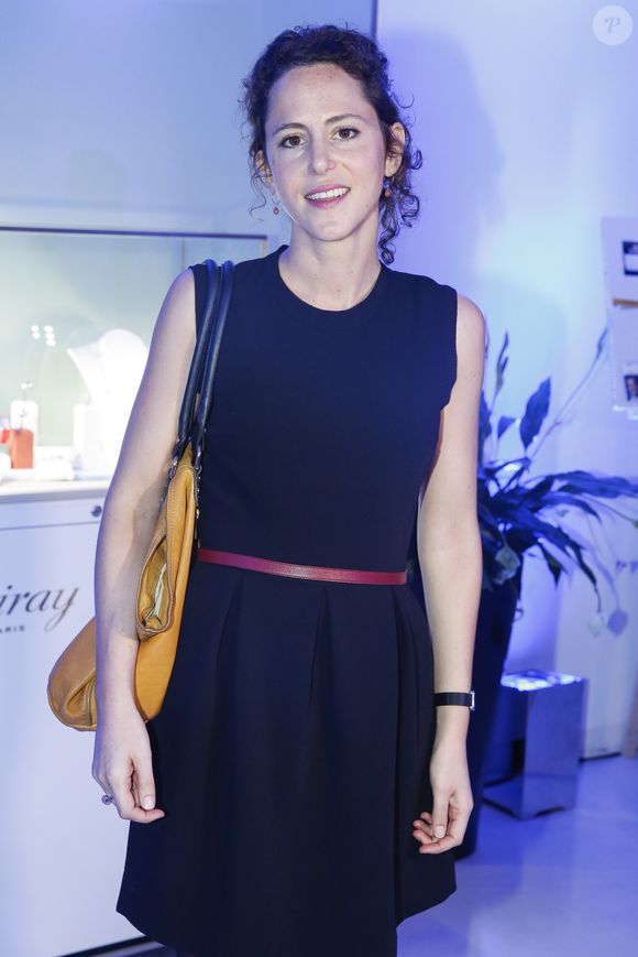 Emma Luchini, prénommée en hommage à Emma Bovary, évolue dans le cinéma et la réalisation.

Exclusif -  Emma Luchini - Soirée des 40 ans de Poiray en association avec la Fondation Action Enfance à l'hôtel d'Evreux à Paris, le 5 novembre 2015.  © Olivier Borde / Bestimage