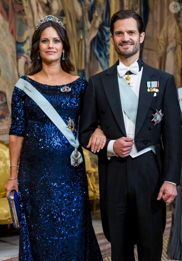 La femme de Carl Philip a donné naissance à une petite fille

La princesse Sofia (enceinte), Le prince Carl Philip - Arrivée de la famille royale de Suède au dîner en l'honneur des lauréats du Prix Nobel 2024 au palais royal de Stockholm. 
@Dana Press / Bestimage