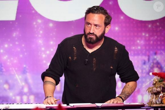 Exclusif - Cyril Hanouna, sur le plateau de l'émission TBT9 (Tout beau tout n9uf) présentée par C.Hanouna et diffusée en direct sur W9 à Paris le 1er décembre 2025. © Jack Tribeca / Bestimage