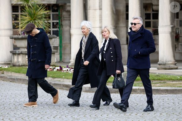 Steevy Boulay, Annie Lemoine, Elisa Servier, Laurent Ruquier - Obsèques d'Isabelle Mergault à la Coupole du Père-Lachaise à Paris le 30 mars 2026. © Cyril Moreau - Dominique Jacovides / Bestimage