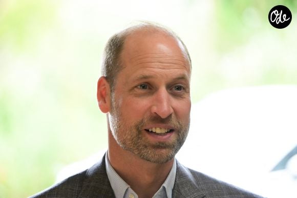 Le prince de Galles, lors d’une visite à l’Apricot Centre de Dartington, près de Totnes, afin de constater comment cet établissement s’est transformé en une entreprise financièrement viable et pionnière sur le plan environnemental. Crédit photo : Hugh Hastings/PA Wire