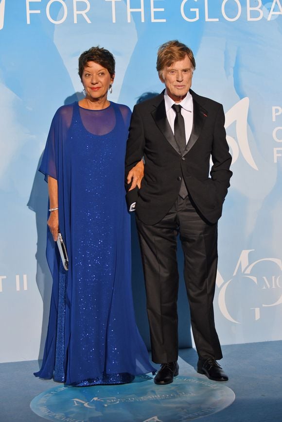Il laisse derrière lui sa femme Sybille Szaggars, artiste peintre avec qui il était en couple depuis 1996 et qu'il avait épousée en 2009.

Sibylle Szaggars et son mari Robert Redford - Photocall de Monte Carlo Gala for the Global Ocean sur les terrasses de l'opéra de Monte-Carlo le 26 septembre 2019. © Bruno Bebert / Bestimage