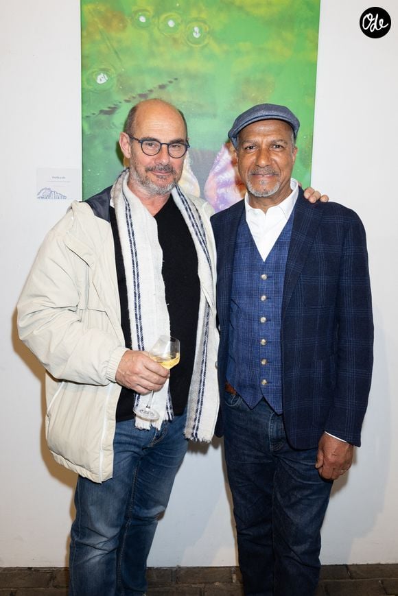 Pascal Légitimus, Bernard Campan - Pascal Legitimus célèbre ses cinquante ans de carrière et présente une exposition photographique de son travail sur les coquillages au Studio Design Center à Paris le 24 mars 2025.

© Jeremy Melloul / Bestimage