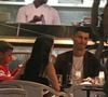 Il est le fils aîné de Cristiano Ronaldo

Cristiano Ronaldo, sa compagne Georgina Rodríguez et son fils Cristiano Ronaldo Jr. ont dîné au restaurant Zela à Londres le 13 novembre 2018.