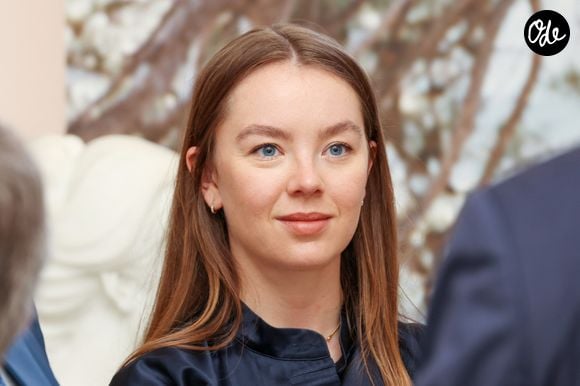 Il y a quelques jours, la princesse a partagé plusieurs photos d'elle et de son amoureux au Danemark.

Alexandra de Hanovre - Visite de l’exposition "Le mariage du siècle" au palais Princier de Monaco, le 17 juin 2026.

© Jean-Charles Vinaj/Pool Monaco/Bestimage