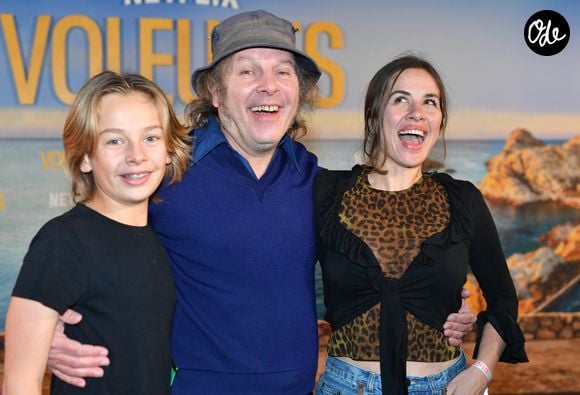 Billy, le fils de Philippe Katrine et Julie Depardieu, Philippe Katerine, sa fille Edie Blanchard - Avant-première du film "Voleuses" diffusé sur Netflix. Paris le 24 octobre 2023. © Veeren / Bestimage