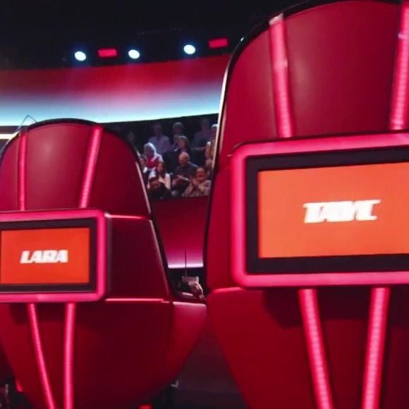 Lors de sa prestation incognito, l'interprète de Où je vis a réussi à séduire les quatre coachs sans qu’ils se doutent de son identité.

The Voice sur TF1 le 28 février 2026