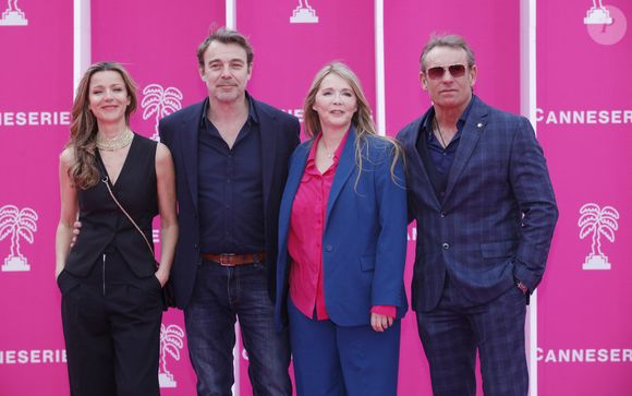 Laure Guibert, Patrick Puydebat, Hélène Rollès et Tom Schacht ( Les mystères de L'amour) - Soirée d'ouverture de CanneSeries Saison 6 au Palais des Festivals de Cannes le 14 Avril 2023.

 © Denis Guignebourg/Bestimage