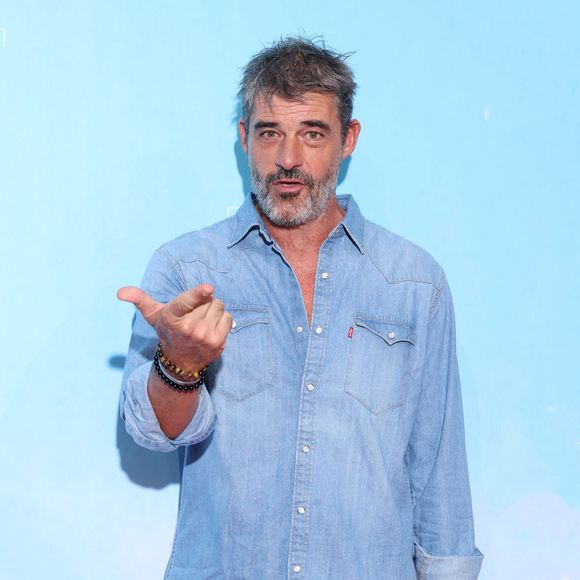 Thierry Neuvic au photocall de la mini-série "Infiltré(e)" lors de la 25ème édition du Festival de la fiction de la Rochelle, France, le 15 septembre 2023. © Denis Guignebourg/BestImage
