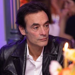 Anthony Delon au dîner de gala caritatif de l'ONG Elisecare dédié aux enfants de la guerre au Pavillon Ledoyen à Paris le 24 Novembre 2025.

© Julien Sarkissian / Bestimage