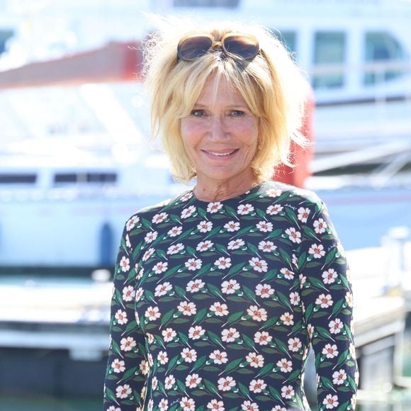 Clémentine Celarié lors du photocall de 'Le Diplôme' lors du Festival de la Fiction de la Rochelle le 18 Septembre 2025.
© Denis Guignebourg/Bestimage