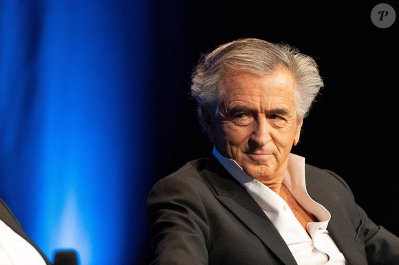 Le philosophe français Bernard-Henri Levy lors de la 11e convention nationale du Conseil représentatif des institutions juives de France (CRIF) à Paris, France, le 14 novembre 2021. Photo by Baptiste Paquot/ABACAPRESS.COM