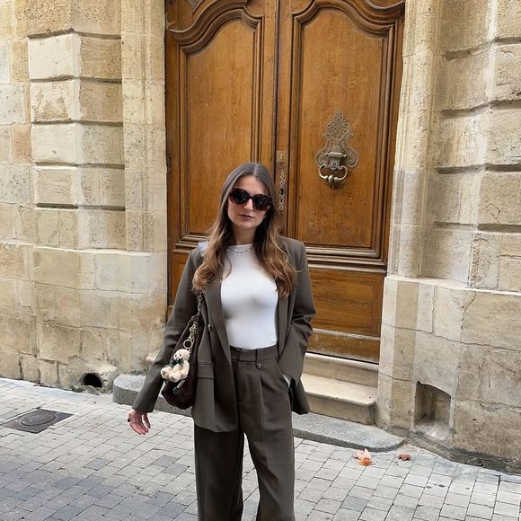 Lola Courbet à Bordeaux à l'automne 2025.

Compte instagram de Lola Courbet