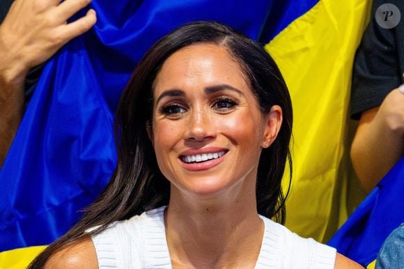 Montecito, cet endroit où la duchesse de Sussex s'est réinventée après des années difficiles à Buckingham. 

Prince Harry et Meghan Markle, à Dusseldorf
Backgrid USA / Bestimage
