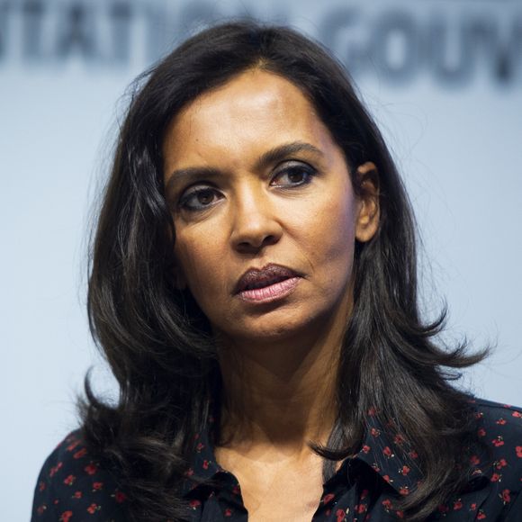 Karine Le Marchand est à la tête de l'émission "l'amour est dans le pré".

Karine Le Marchand (marraine de la CNDP (Commission nationale du débat public) et animatrice de lémission "L'amour est dans le pré") au 57ème salon International de l'Agriculture au parc des expositions de la porte de Versailles à Paris, France. © Jean-Baptiste Autissier/Panoramic/Bestimage