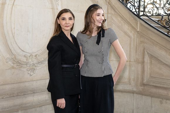 Clotilde Courau et sa fille Vittoria de Savoie assistent au défilé Christian Dior Haute Couture Printemps/Été 2024 dans le cadre de la semaine de la mode à Paris le 22 janvier 2024 à Paris, France. Photo by Laurent Zabulon/ABACAPRESS.COM