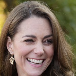 Le prince William, prince de Galles, et Catherine (Kate) Middleton, princesse de Galles, visitent le centre communautaire de Southport, pour rencontrer les familles des victimes de l'attaque au couteau, le 10 octobre 2024. © Julien Burton / Bestimage