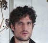 Marqué par cette habitude, le comédien refuse aujourd'hui de communiquer par écrit avec ses propres enfants.

Rome, ITALIE    Louis Garrel pose pour les photographes lors du photocall du film « Coutures » dans le cadre de la XVIe édition du festival du film français « Rendez-Vous » 2026.
Sur la photo : Louis Garrel
Backgrid UK/ Bestimage