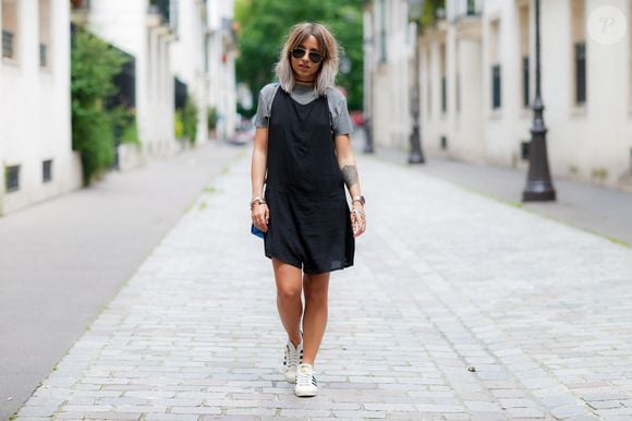Street style, Noholita (blogueuse) arrivant au défilé de mode masculine Y3 printemps-été 2017 qui s'est tenu à ENSCI Les Ateliers, à Paris, France, le 26 juin 2016. Photo par Marie-Paola Bertrand-Hillion/ABACAPRESS.COM