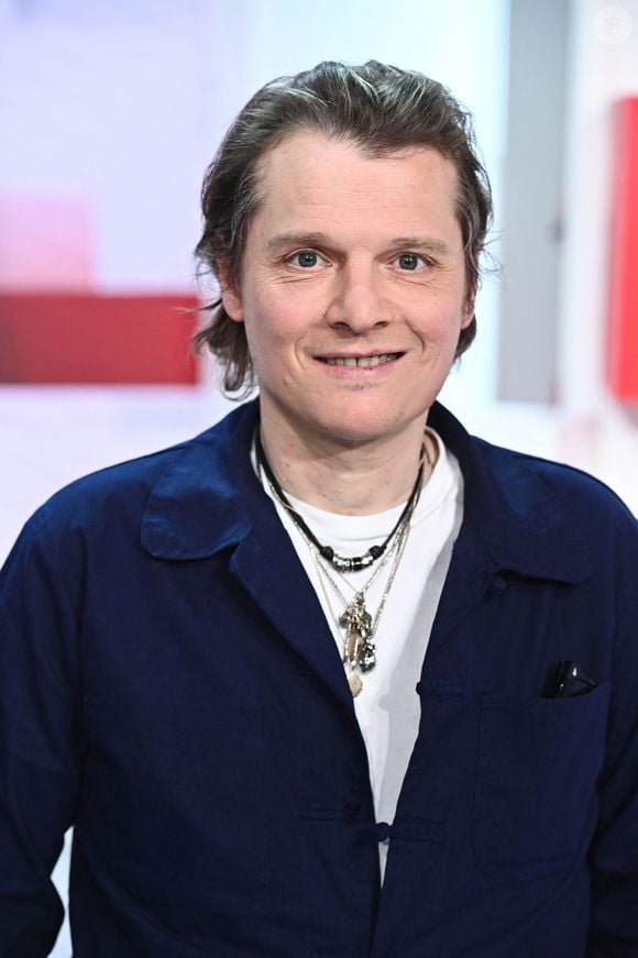 Exclusif - Benabar - Enregistrement de l'émission "Vivement dimanche" au Studio Gabriel à Paris, présentée par M.Drucker et diffusée le 12 mai sur France 3© Guillaume Gaffiot / Bestimage