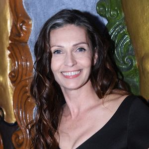 Reconvertie dans la sophrologie, Adeline Blondieau propose désormais des ateliers pour aider ceux qui le souhaitent à se sentir mieux dans leur vie.

Adeline Blondieau au défilé Christophe Guillarmé prêt-à-porter automne-hiver lors de la Fashion Week de Paris (PFW) au Balajo à Paris. © Rachid Bellak / Bestimage