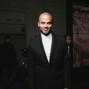 Tony Parker au Front Row du défilé Messika Collection Prêt-à-Porter Printemps-Été 2026 lors de la Fashion Week de Paris (PFW), au Musée des Arts décoratifs, à Paris, France, le 3 octobre 2026. © Sam Delpech/Bestimage