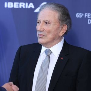 Michel Drucker - Photocall de la cérémonie d'ouverture de la 65ème édition du Festival TV De Monte Carlo le 12 Juin 2026
 © Denis Guignebourg /Bestimage