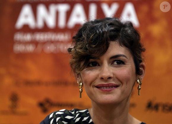 L'actrice Audrey Tautou assiste à une conférence de presse lors du 53e Festival international du film d'Antalya, le 17 octobre 2016 à Antalya, en Turquie.