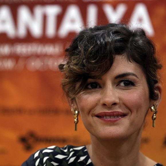 L'actrice Audrey Tautou assiste à une conférence de presse lors du 53e Festival international du film d'Antalya, le 17 octobre 2016 à Antalya, en Turquie.