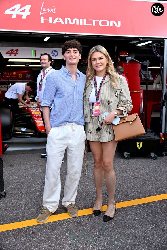Noah Schnapp et Camille Gottlieb dans les paddocks du Formula 1 Louis Vuitton Grand Prix de Monaco 2026, à Monte Carlo, Monaco, le 6 juin 2026. © Bruno Bebert/Bestimage