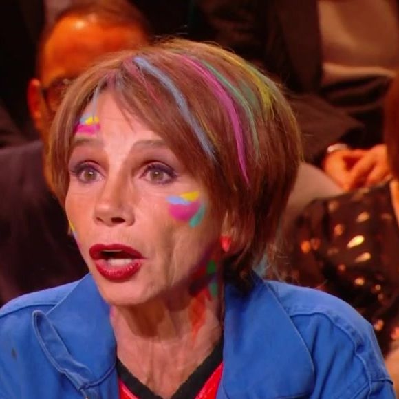 Victoria Abril a raconté son arrivée mouvementée en France, pour un homme

Victoria Abril sur le plateau de "Quelle époque !" pour sa pièce "Marinella"