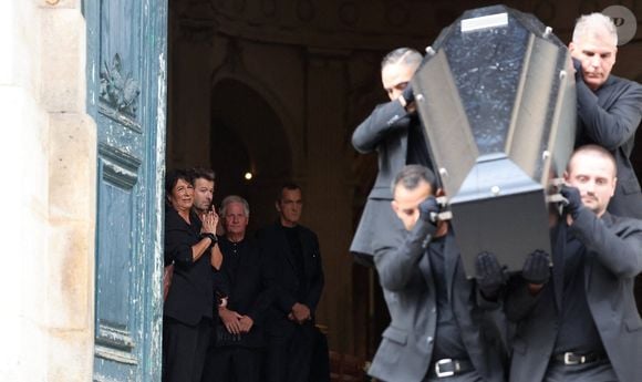 Illustration - Sorties des obsèques de Thierry Ardisson en l’église Saint-Roch de Paris, France, le 17 juillet 2025. 

© Clovis-Jacovides/Bestimage