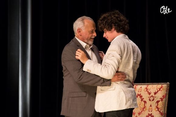 Exclusif - Francis Perrin et son fils Louis - Francis Perrin fête ses 50 ans de carrière et revient sur scène pour une soirée spéciale avec "Molière malgré Moi" au théâtre de la Gaîté-Montparnasse à Paris le 18 juin 2016 entouré de sa famille et ses amis.
© Romuald Meigneux / Bestimage