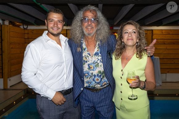 Exclusif - Alexandre Margeridon, Djamel Bentenah et Severine Bauw - Mariage de Djamel Bentenah (acheteur dans l'émission Affaire Conclue) avec Severine Bauw à la mairie de Colombes le 21 juin 2025.