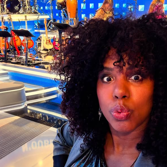 Mais une membre du groupe fait bénéficier de ses talents un autre programme...

Nathalie (N'oubliez pas les paroles) sur Instagram