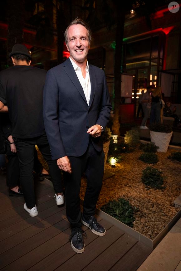 C'est ce que raconte Stéphane Rotenberg, l'animateur de "Top Chef".
Exclusif - Stéphane Rotenberg lors de l'inauguration du Restaurant & Bar 19.20 by Norbert Tarayre à l'hôtel Prince de Galles à Paris le 10 octobre 2023.
Pierre Perusseau / Coadic Guirec / Bestimage