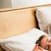 Des recherches suggèrent que les personnes qui vont dormir pour faire face aux tracas font peut-être plus que les éviter
