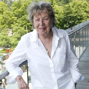 "Je n’ai qu’un regret, c’est qu’on n’ait pas réussi à trouver à Émilie de grands rôles comiques (...) Elle avait aussi beaucoup de fantaisie et j’aurais aimé qu’elle puisse le montrer davantage à travers ses rôles.", a-t-elle déclaré au Parisien.


Exclusif - Danielle Gain - Déjeuner dans la loge de France TV lors de la Finale Femmes des Internationaux de France de Tennis de Roland Garros 2024 - Jour 14 à Paris le 08 Juin 2024. 

© Bertrand Rindoff / Bestimage