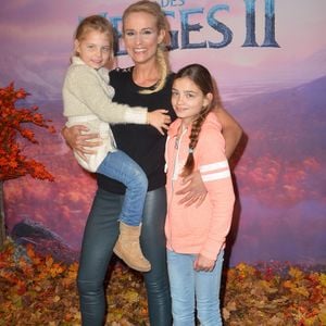 Sur Instagram, l'ex-Miss France a partagé son angoisse maximale.

Elodie Gossuin et ses filles Rose et Joséphine Lacherie à la projection exceptionnelle de "La Reine des Neiges 2 " au Grand Rex à Paris, le 13 novembre 2019. 

Photo : Veeren Ramsamy / Bestimage