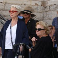 Philippe Bouvard : Sa femme Colette épaulée par leurs deux filles, Dominique et Nathalie, pour le tout dernier voyage
