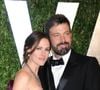 Et pour cause, l'actrice a été aperçue à Los Angeles ce week-end avec une énorme bague en diamant autour de l'annulaire.

Jennifer Garner et Ben Affleck - Vanity Fair Oscar Party a Hollywood