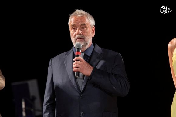 Deux chasseurs avaient ensuite été condamnés en janvier 2026, notamment à un stage de sensibilisation et au retrait de leur permis de chasse pendant un an.

Luc Besson Nation Award 2025 - Awarding Ceremony au Teatro Antico à Taormina, Italy le 28 juin 2025. ©SGPItalia