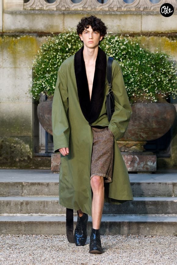 Défilé de mode Dior Homme Prêt à Porter Collection Homme Printemps/Été 2027 lors de la Fashion Week de Paris, France, le 24 juin 2026. © Bestimage